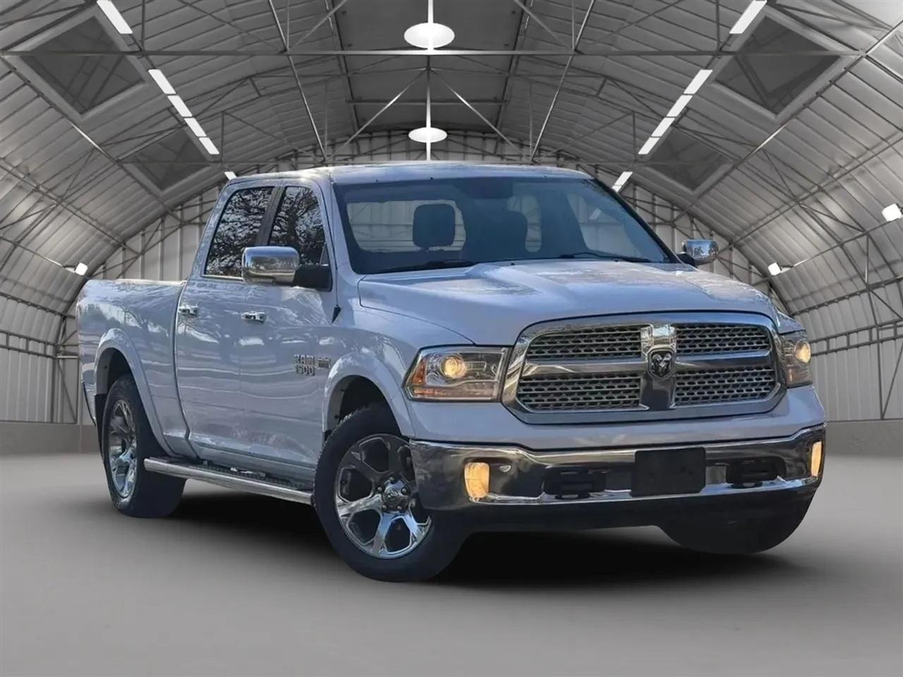 2015 RAM 1500 Laramie Crew Cab LWB 4WD