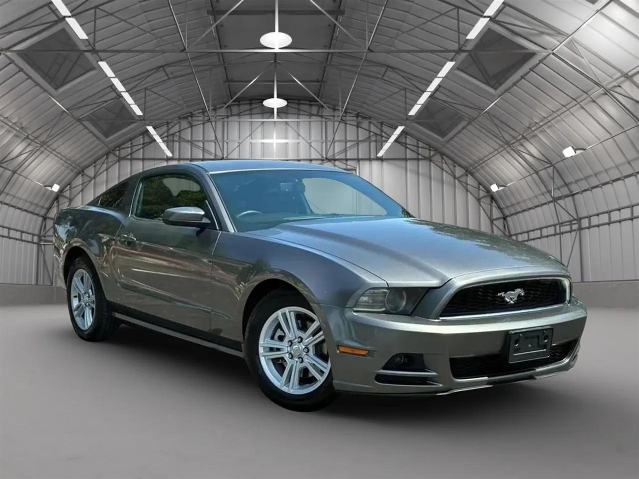 2014 Ford Mustang V6 Coupe