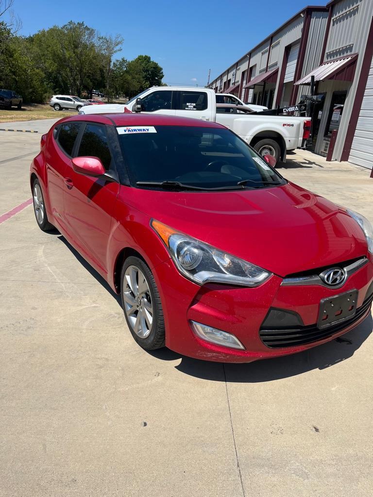 Hyundai Veloster Base 6MT 2017