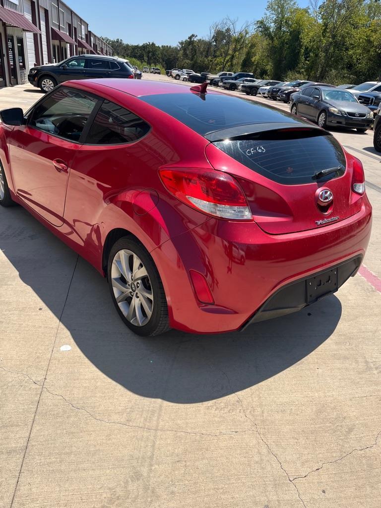 Hyundai Veloster Base 6MT 2017