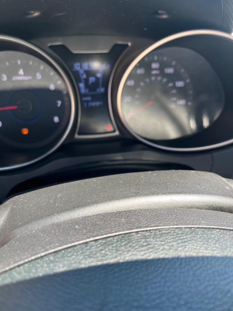 Hyundai Veloster Base 6MT 2017
