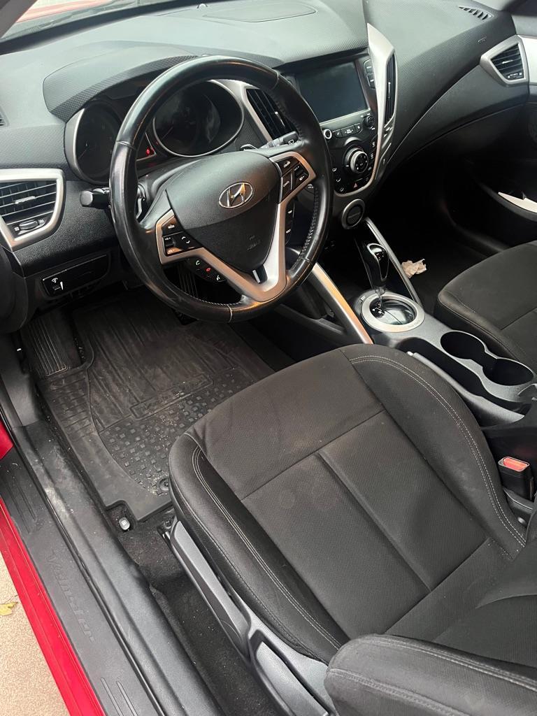 Hyundai Veloster Base 6MT 2017
