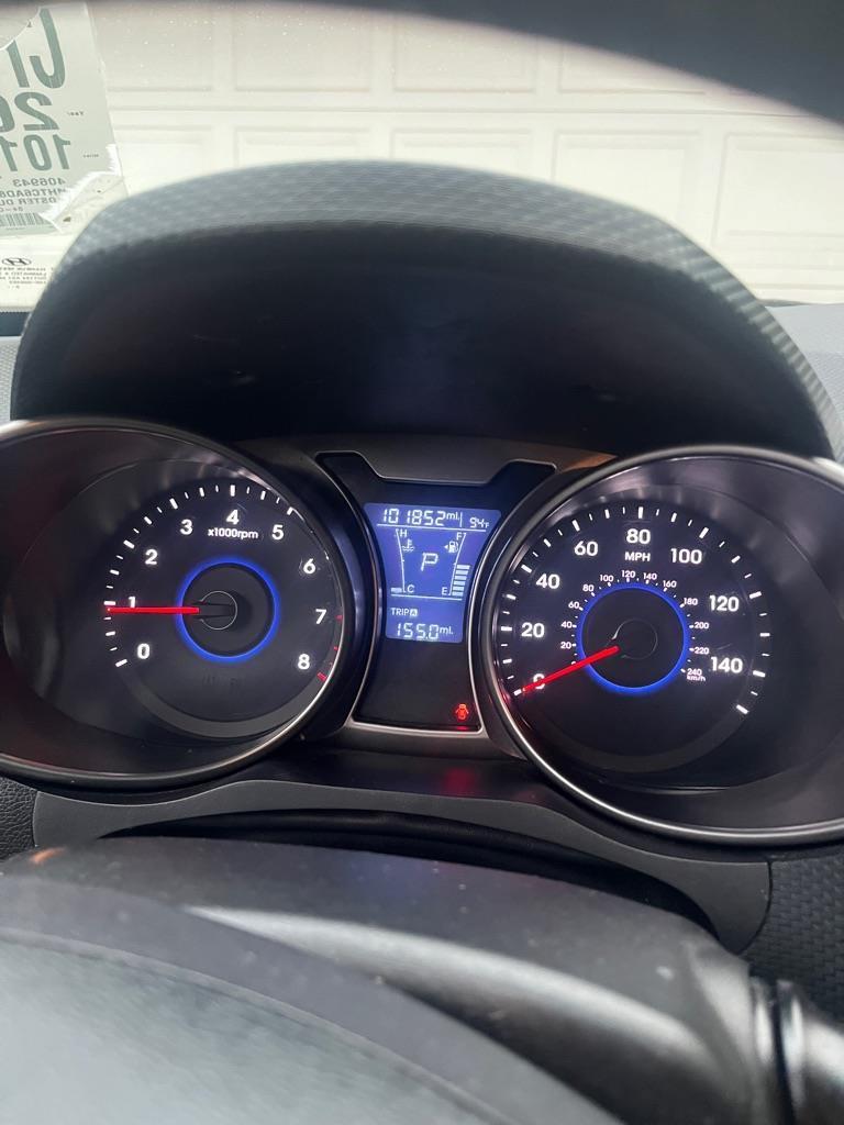 Hyundai Veloster Base 6MT 2017