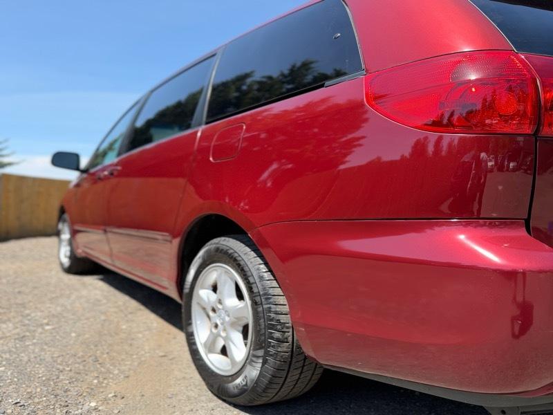 Toyota Sienna LE 7-Passenger 2006