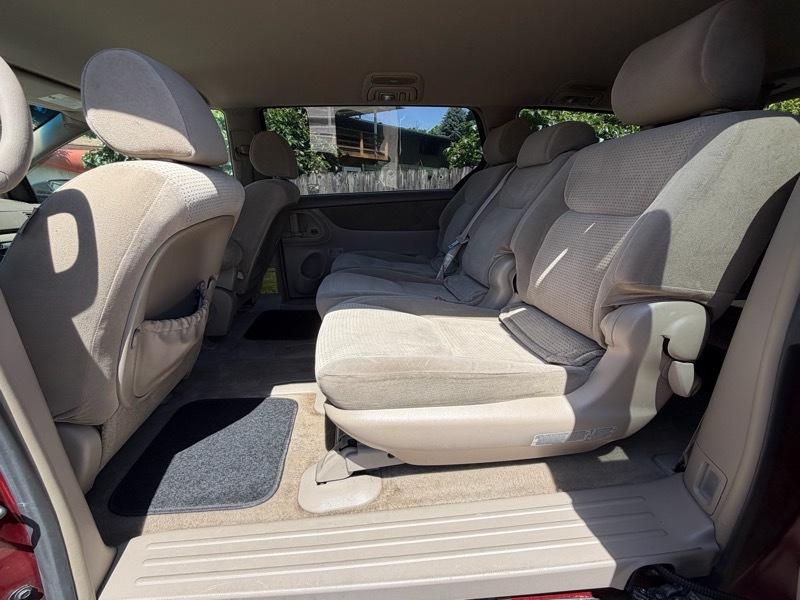 Toyota Sienna LE 7-Passenger 2006