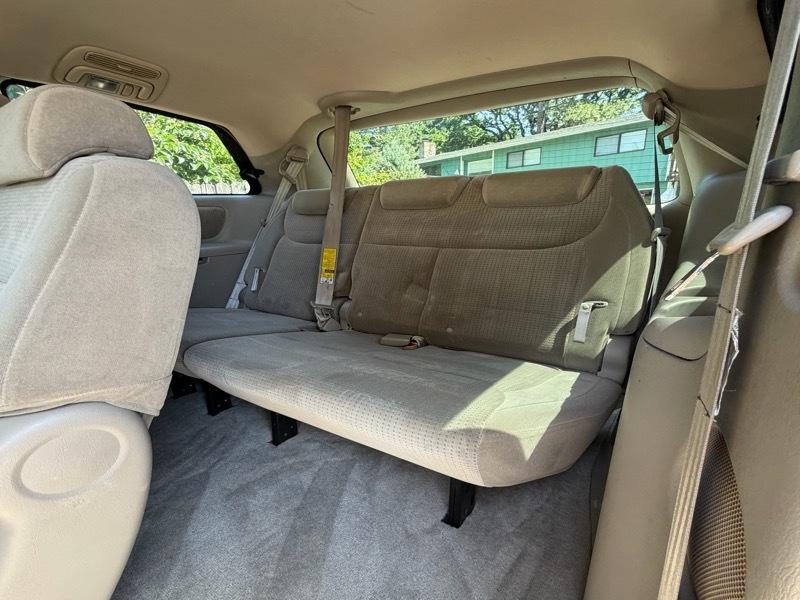 Toyota Sienna LE 7-Passenger 2006