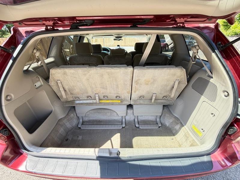 Toyota Sienna LE 7-Passenger 2006