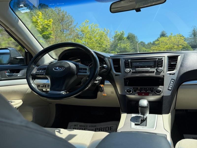 Subaru Outback 2.5i Premium 2013