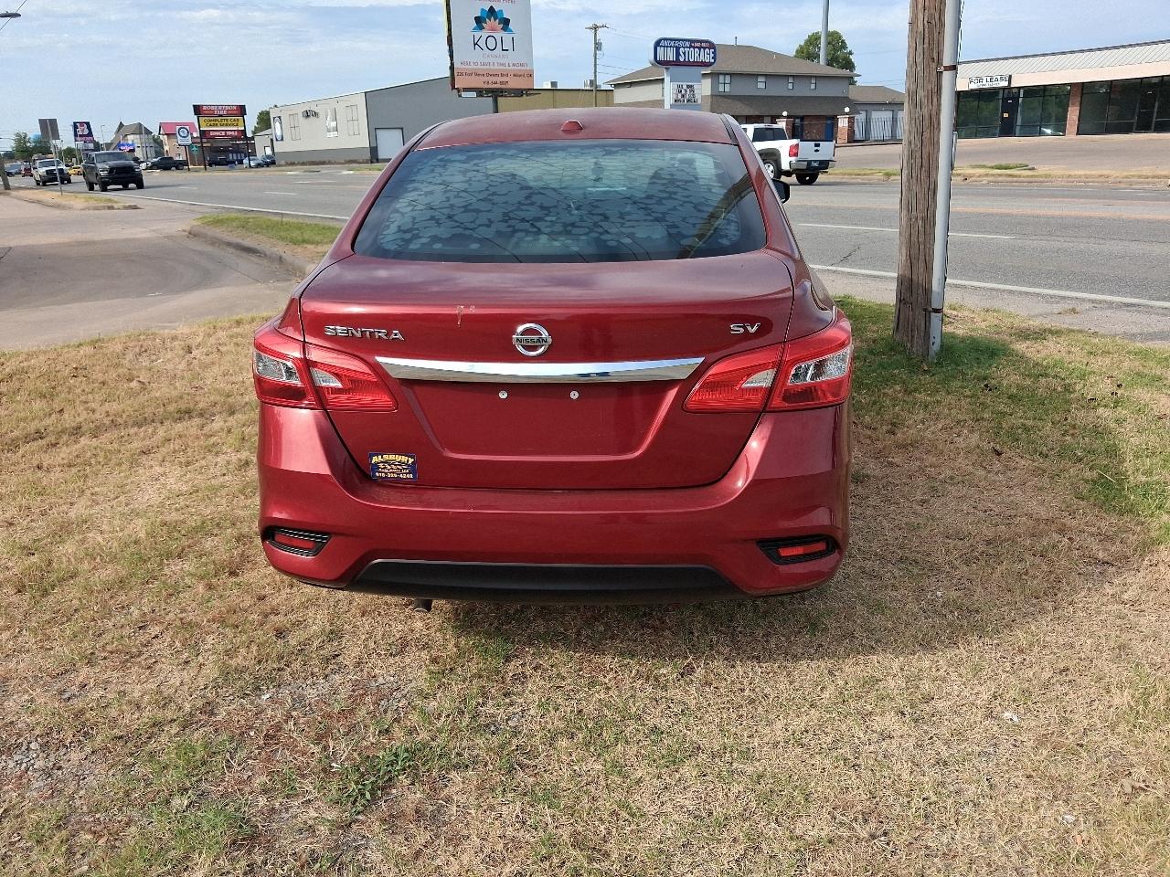 Nissan Sentra S 6MT 2017