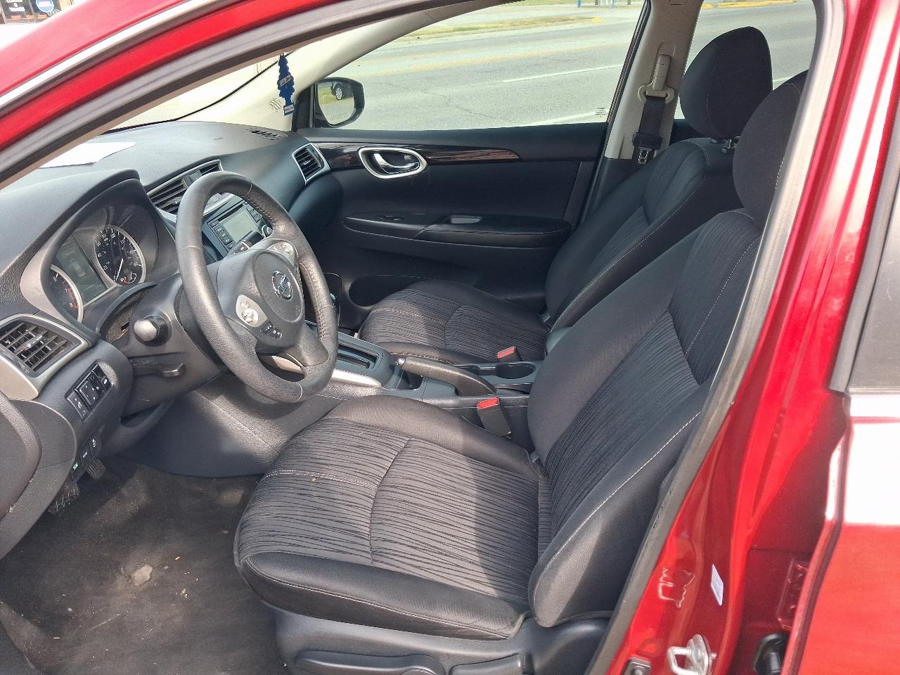 Nissan Sentra S 6MT 2017