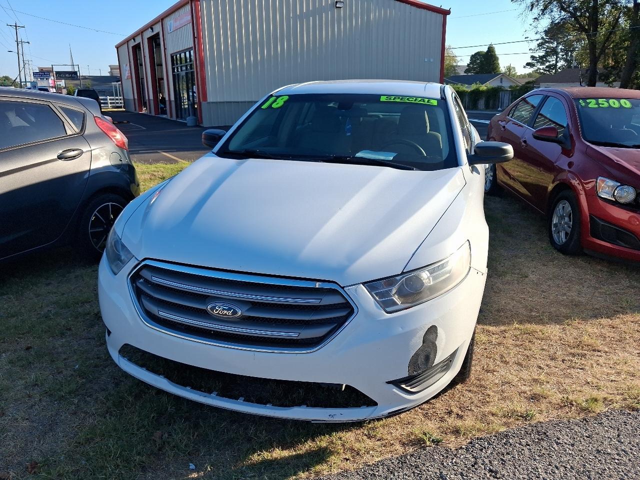 Ford Taurus SE FWD 2018