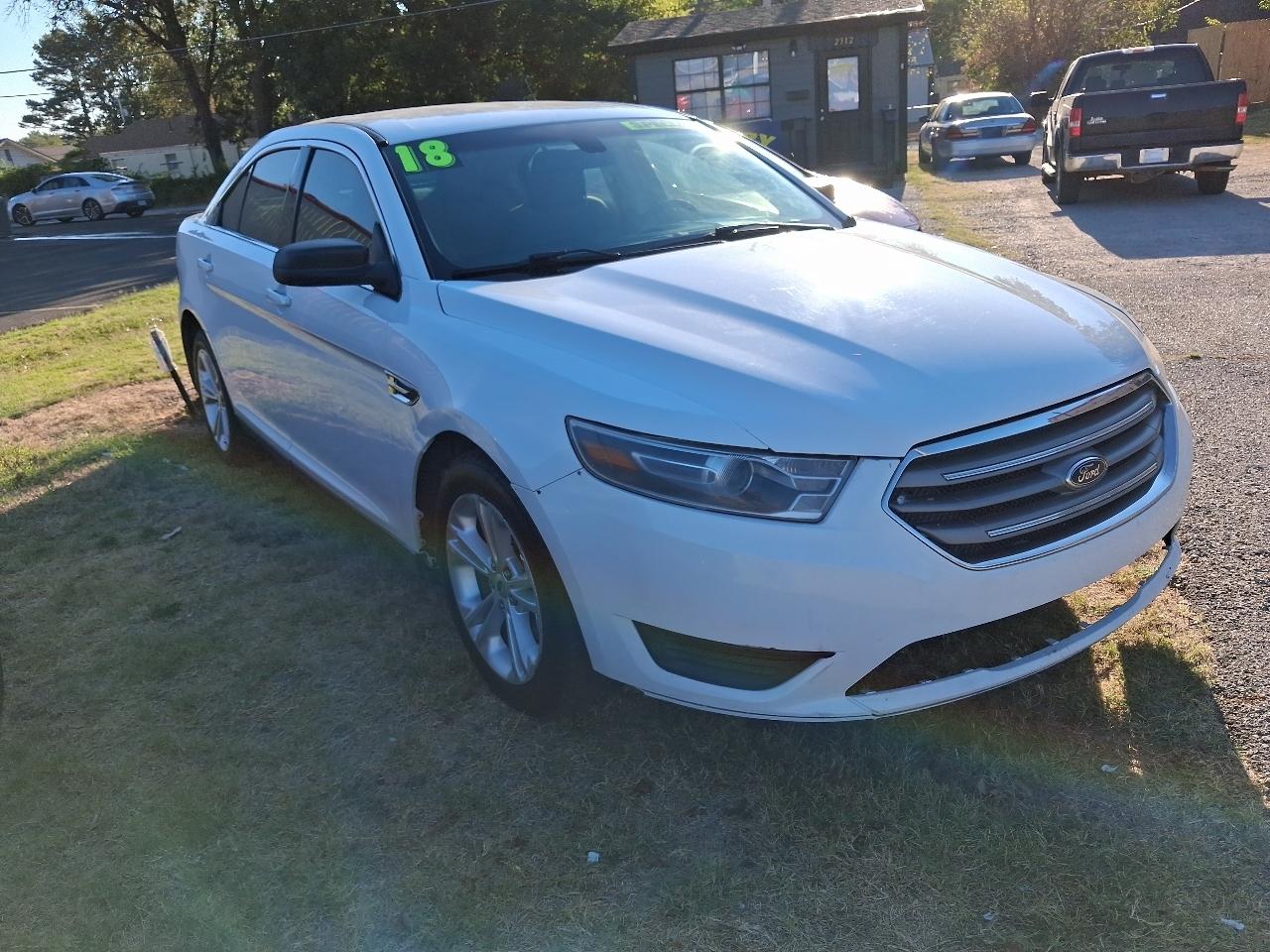 Ford Taurus SE FWD 2018