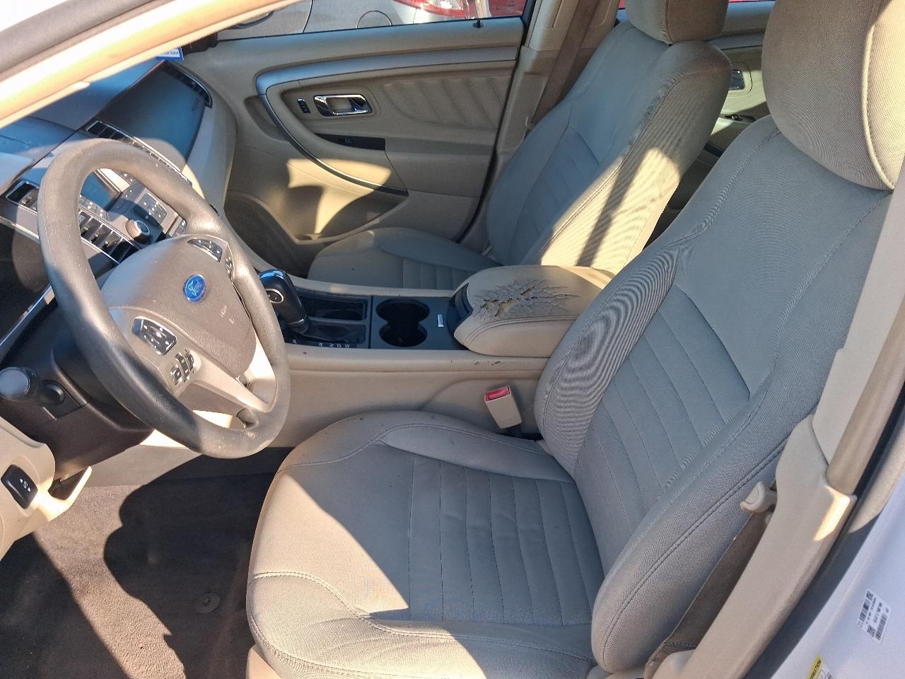 Ford Taurus SE FWD 2018