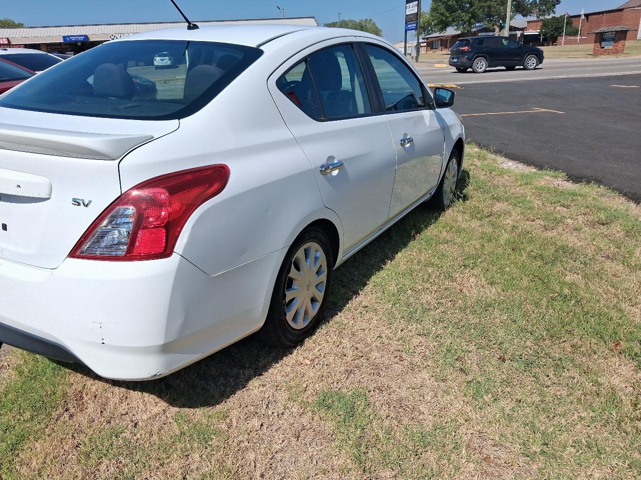 Nissan Versa 1.6 S 5M 2017