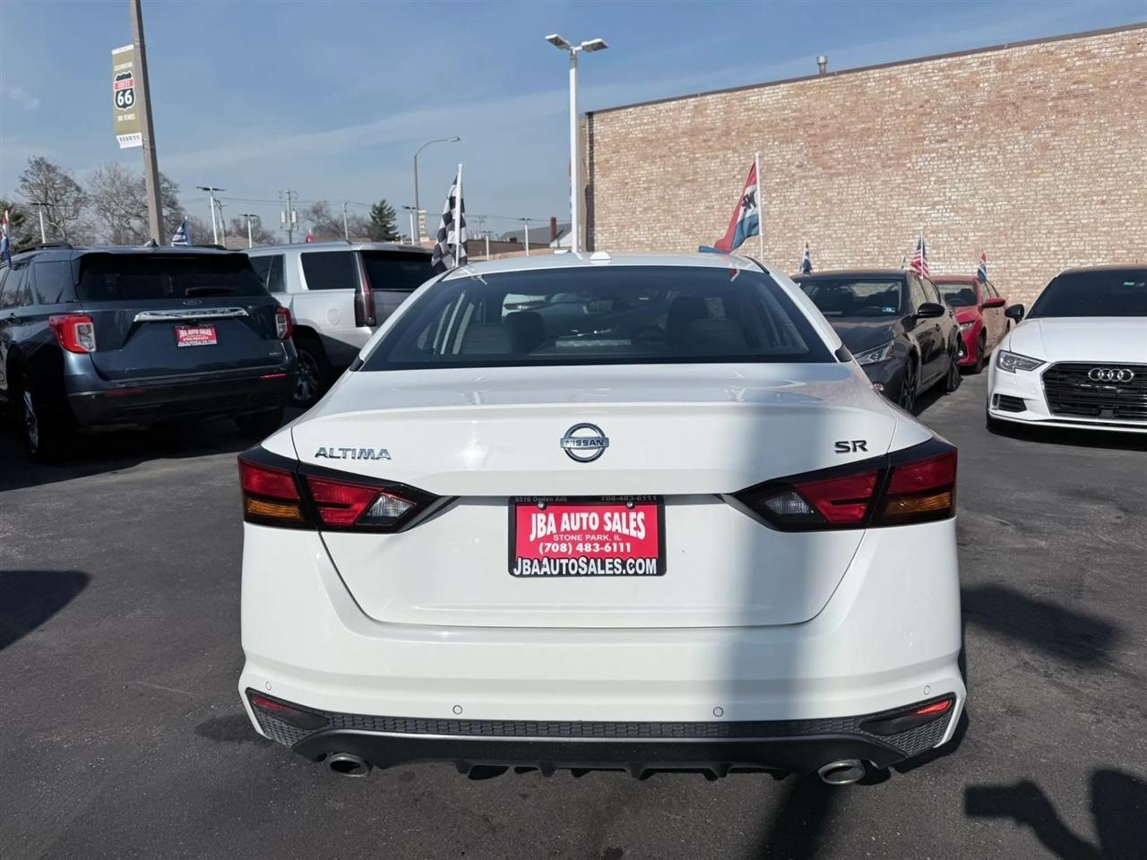 2022 Nissan Altima SR - Photo 7
