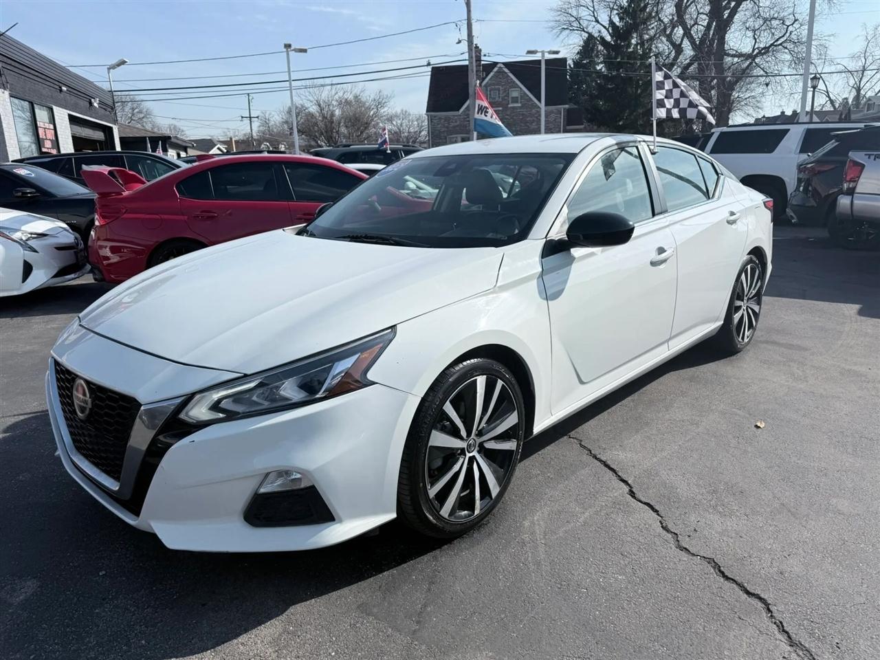 2022 Nissan Altima SR - Photo 13