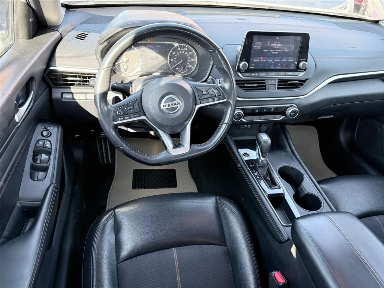 2022 Nissan Altima SR - Photo 21