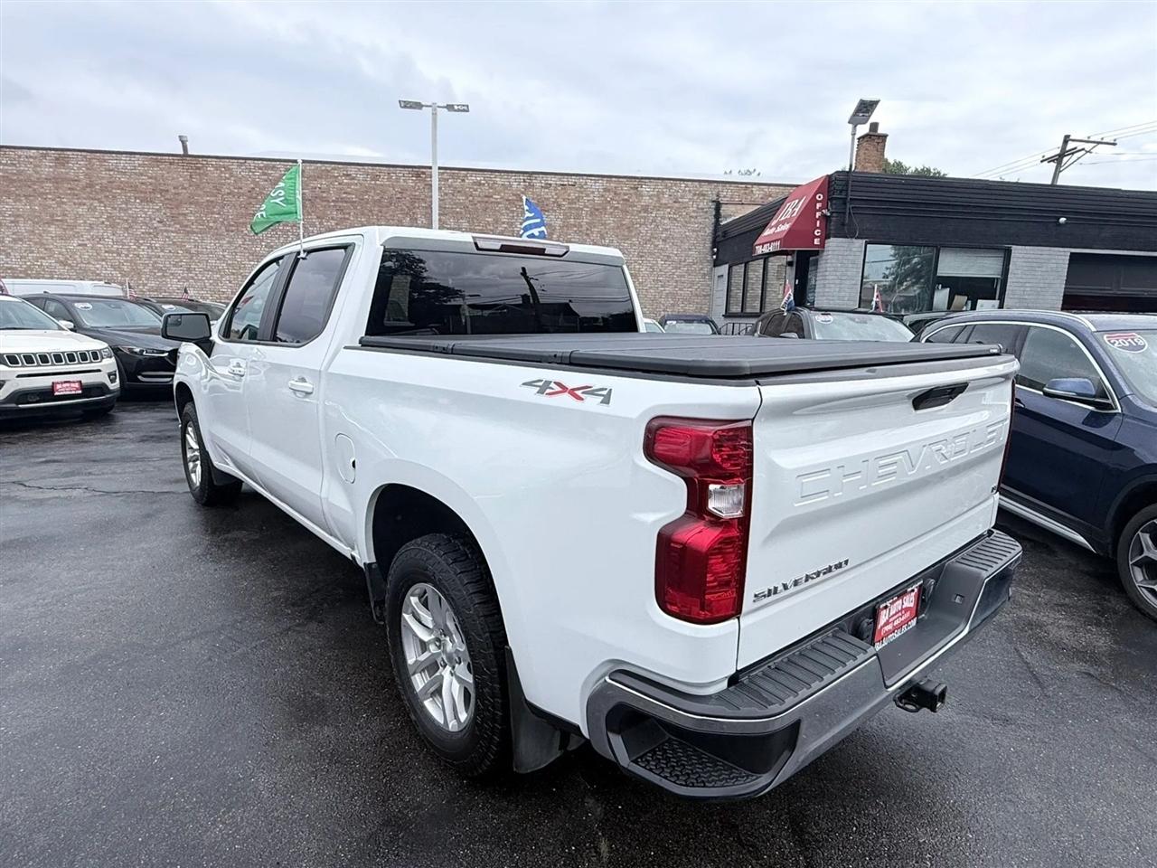 Chevrolet Silverado 1500 4WD Crew Cab 147" LT 2020