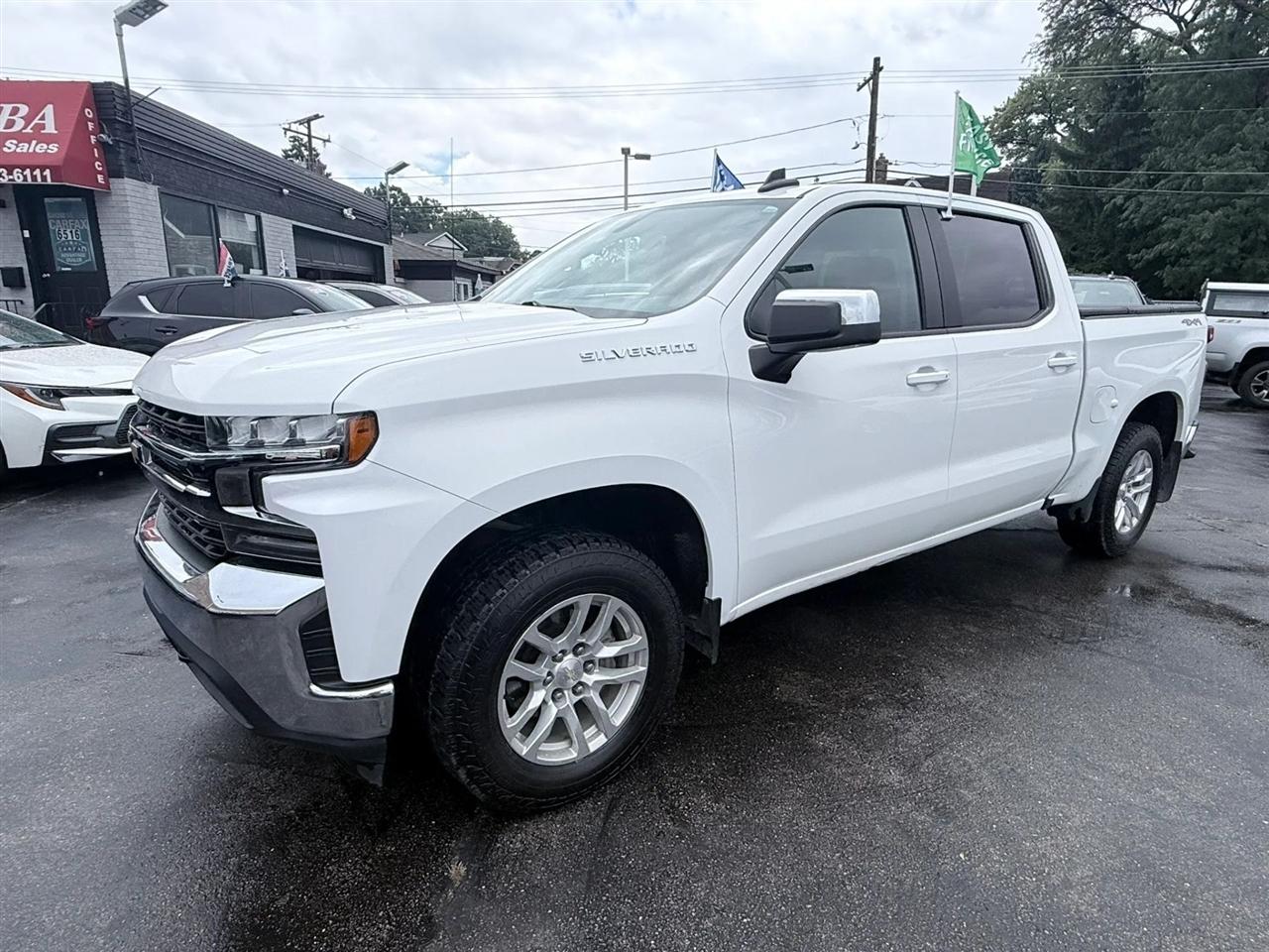 Chevrolet Silverado 1500 4WD Crew Cab 147" LT 2020