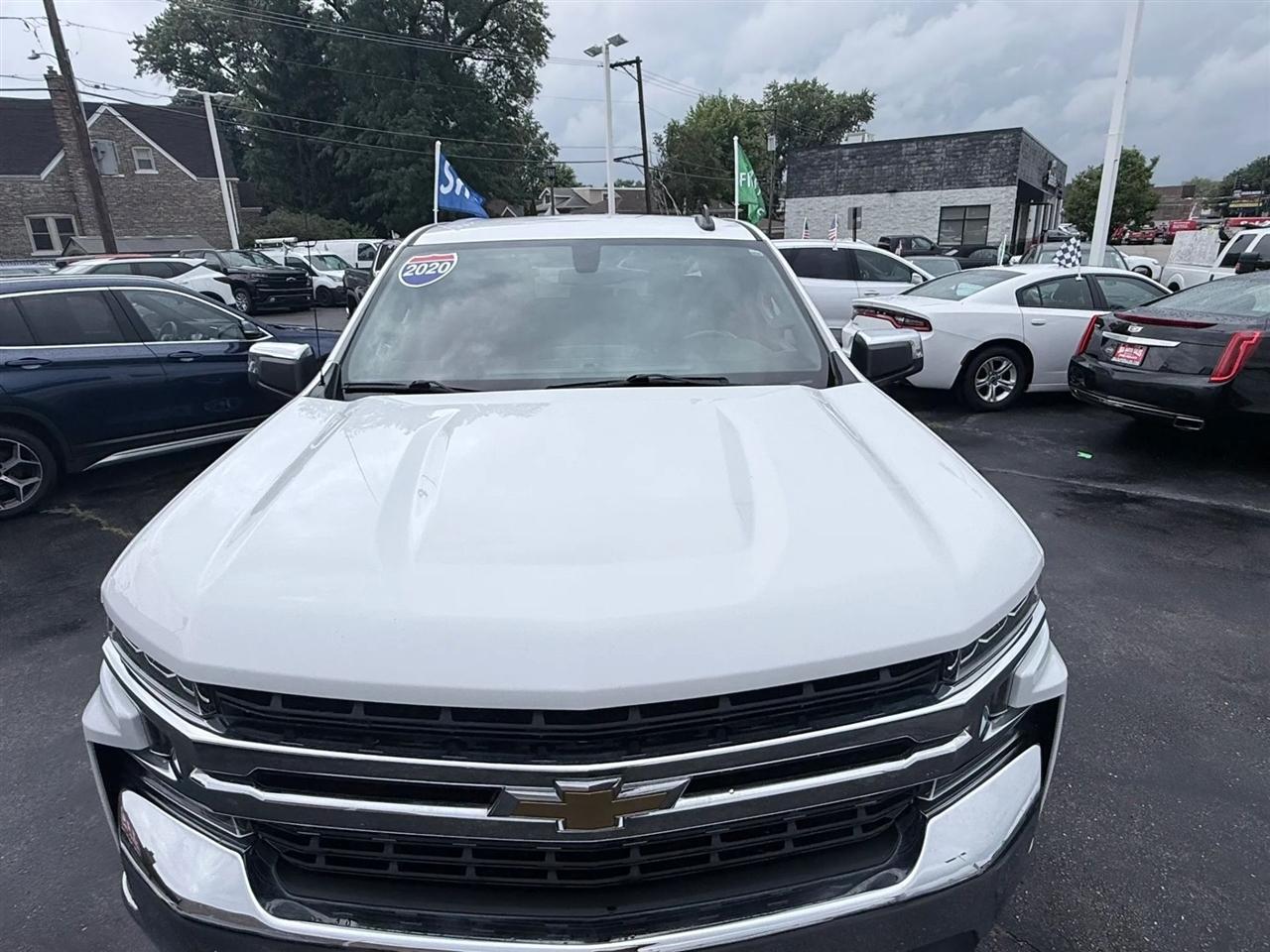 Chevrolet Silverado 1500 4WD Crew Cab 147" LT 2020