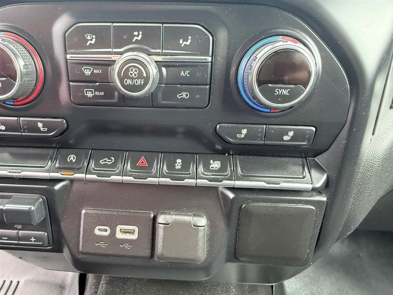 Chevrolet Silverado 1500 4WD Crew Cab 147" LT 2020