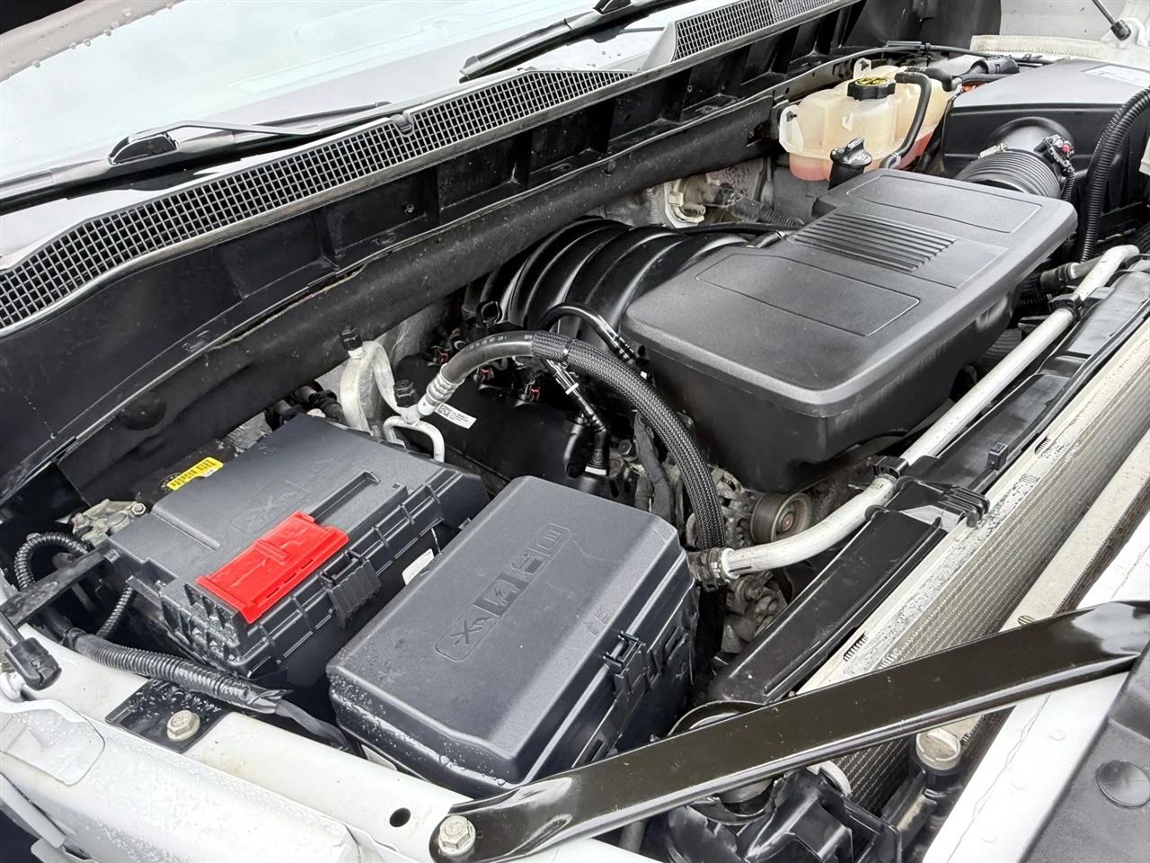 Chevrolet Silverado 1500 4WD Crew Cab 147" LT 2020