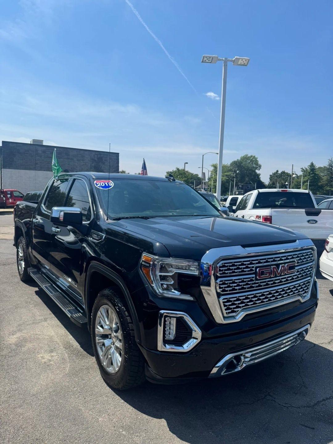 2019 GMC Sierra 1500 4WD Crew Cab 147" Denali