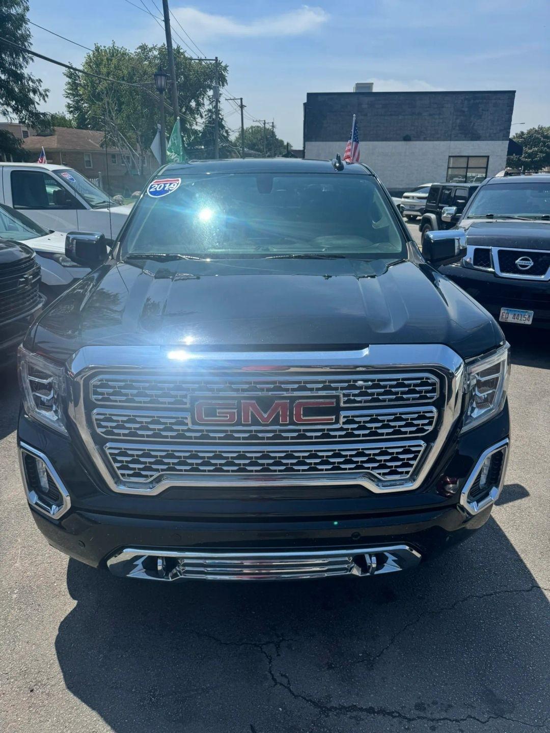 GMC Sierra 1500 4WD Crew Cab 147" Denali 2019