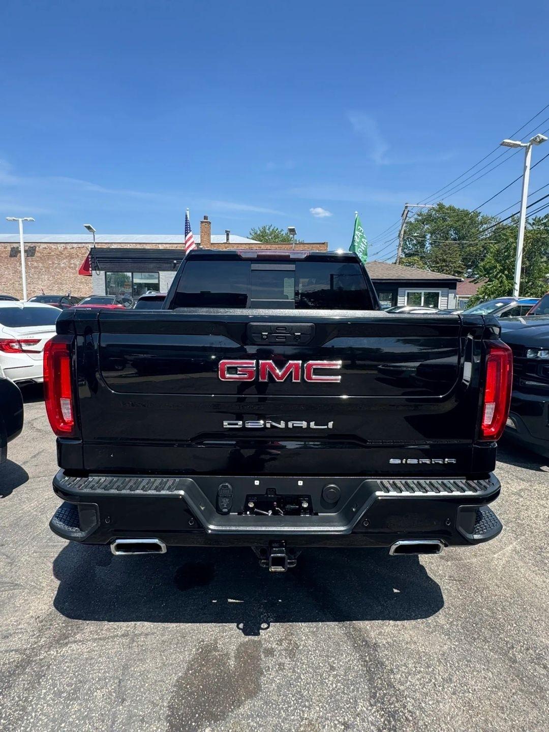 GMC Sierra 1500 4WD Crew Cab 147" Denali 2019