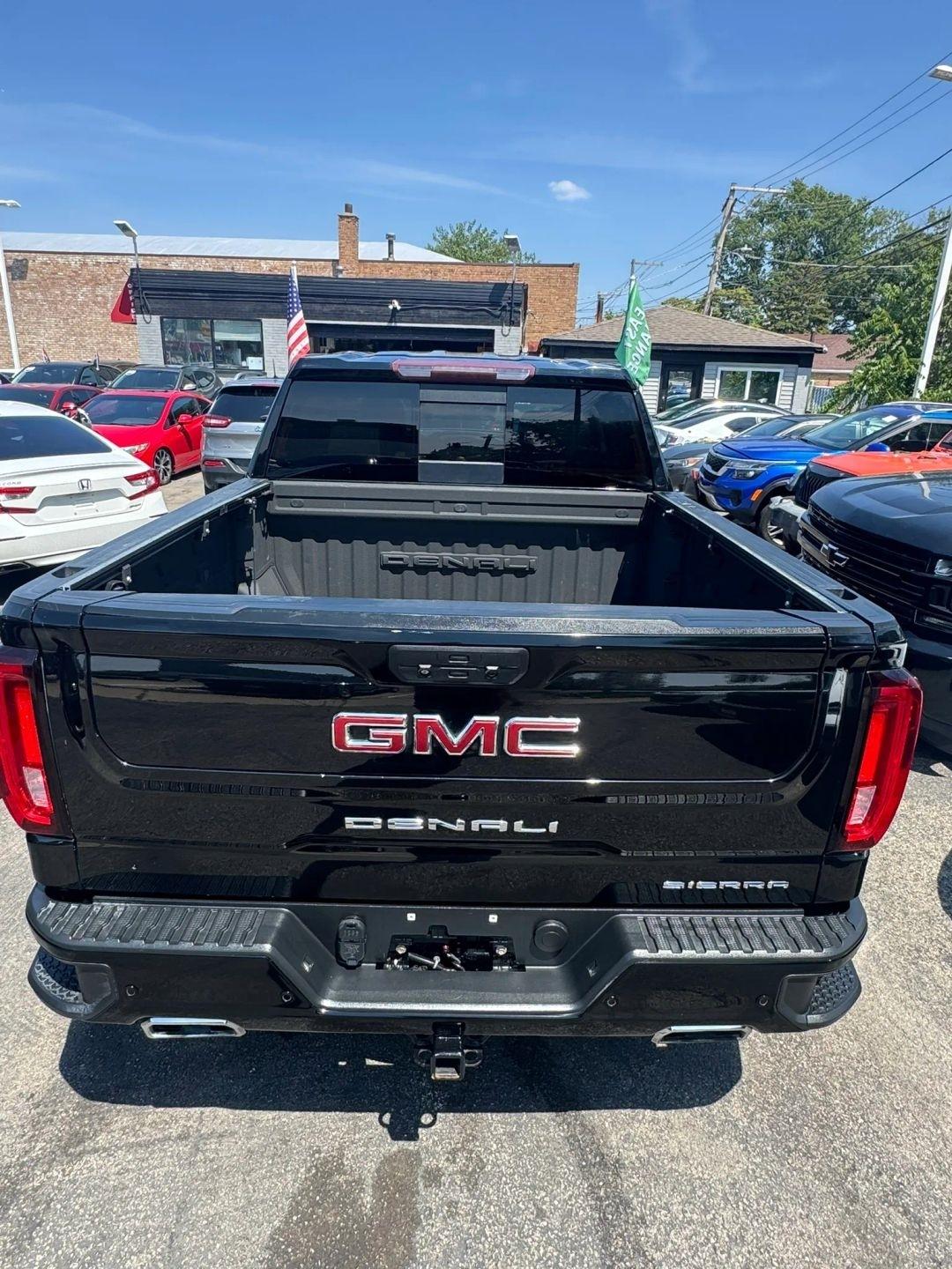 GMC Sierra 1500 4WD Crew Cab 147" Denali 2019
