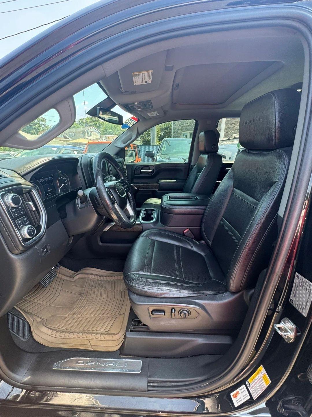 GMC Sierra 1500 4WD Crew Cab 147" Denali 2019