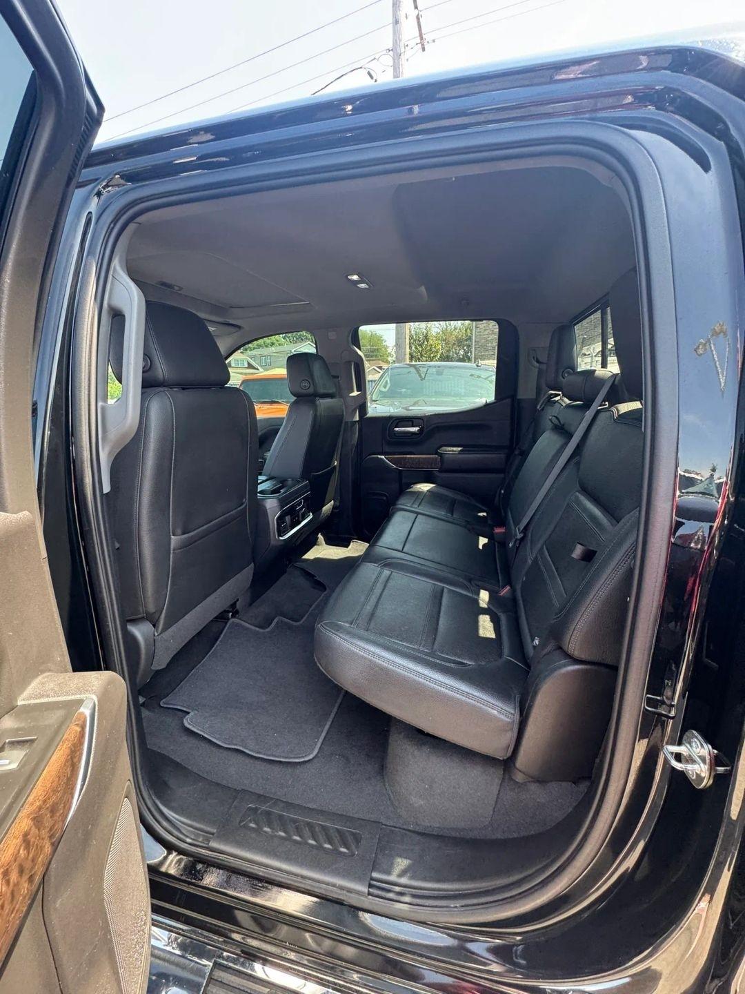 GMC Sierra 1500 4WD Crew Cab 147" Denali 2019