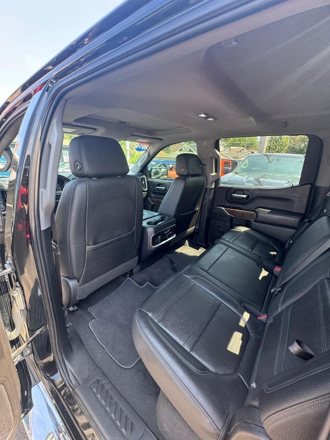 GMC Sierra 1500 4WD Crew Cab 147" Denali 2019