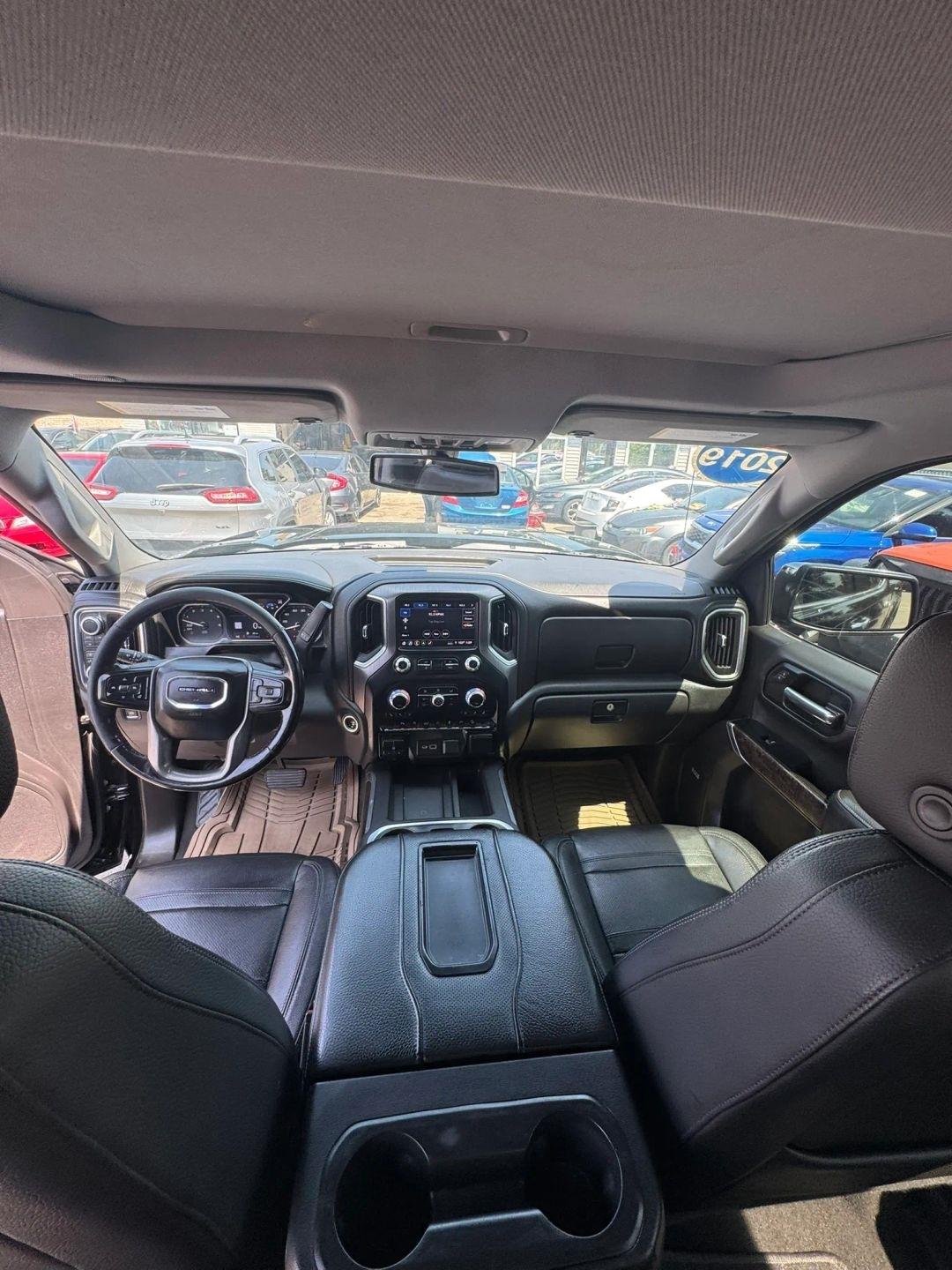 GMC Sierra 1500 4WD Crew Cab 147" Denali 2019
