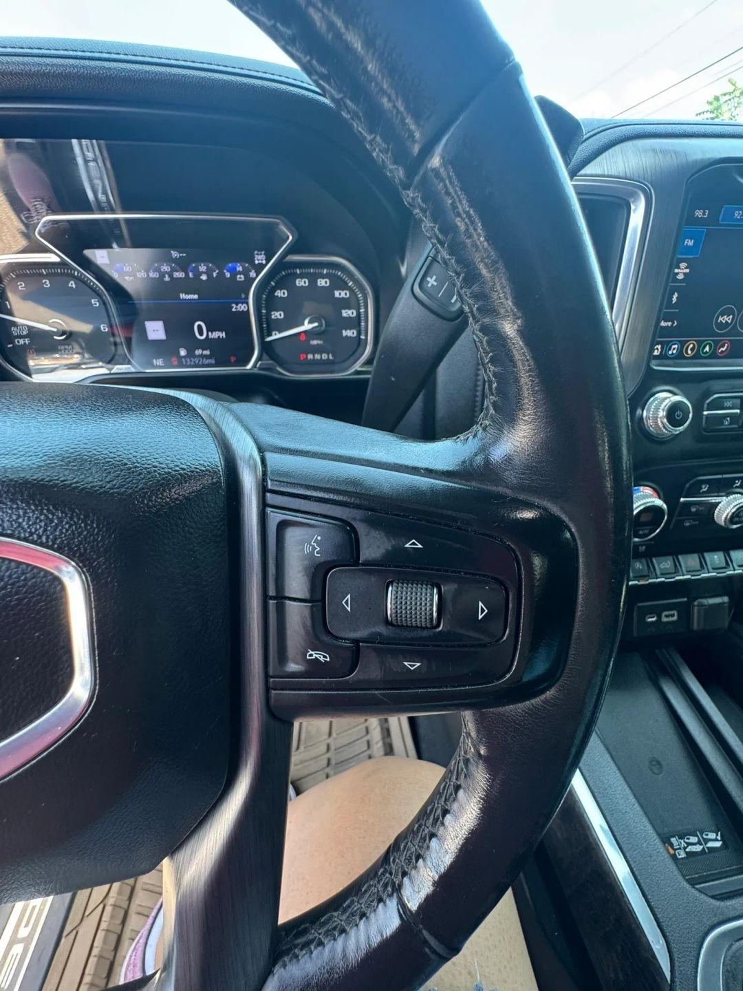 GMC Sierra 1500 4WD Crew Cab 147" Denali 2019