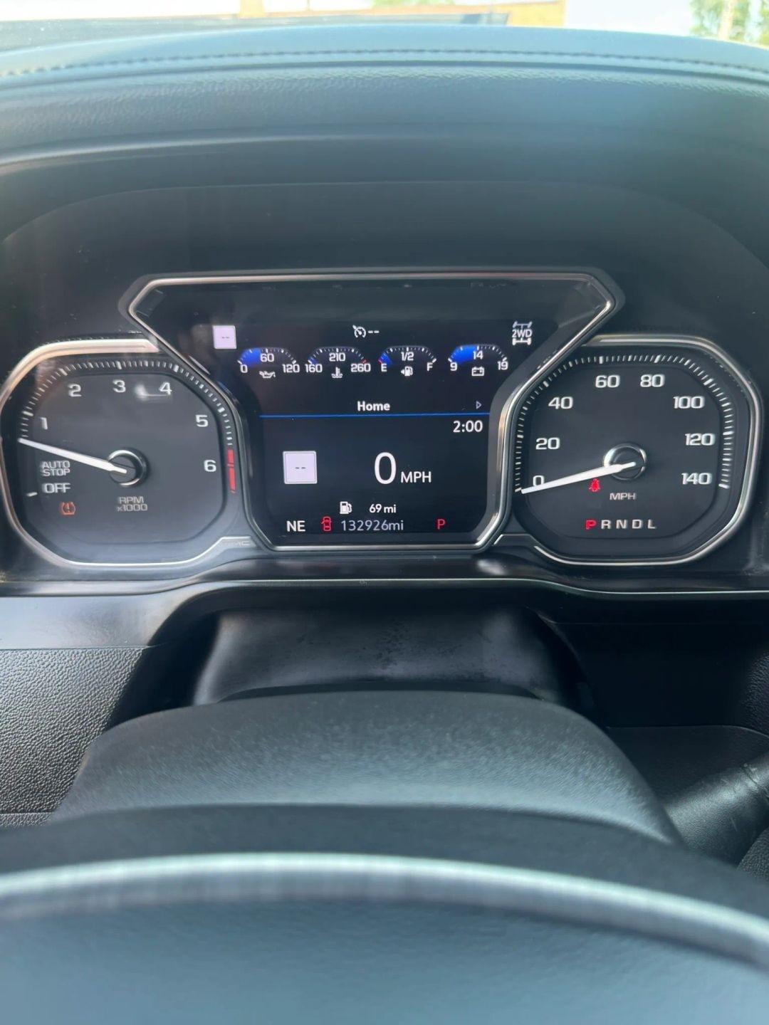 GMC Sierra 1500 4WD Crew Cab 147" Denali 2019