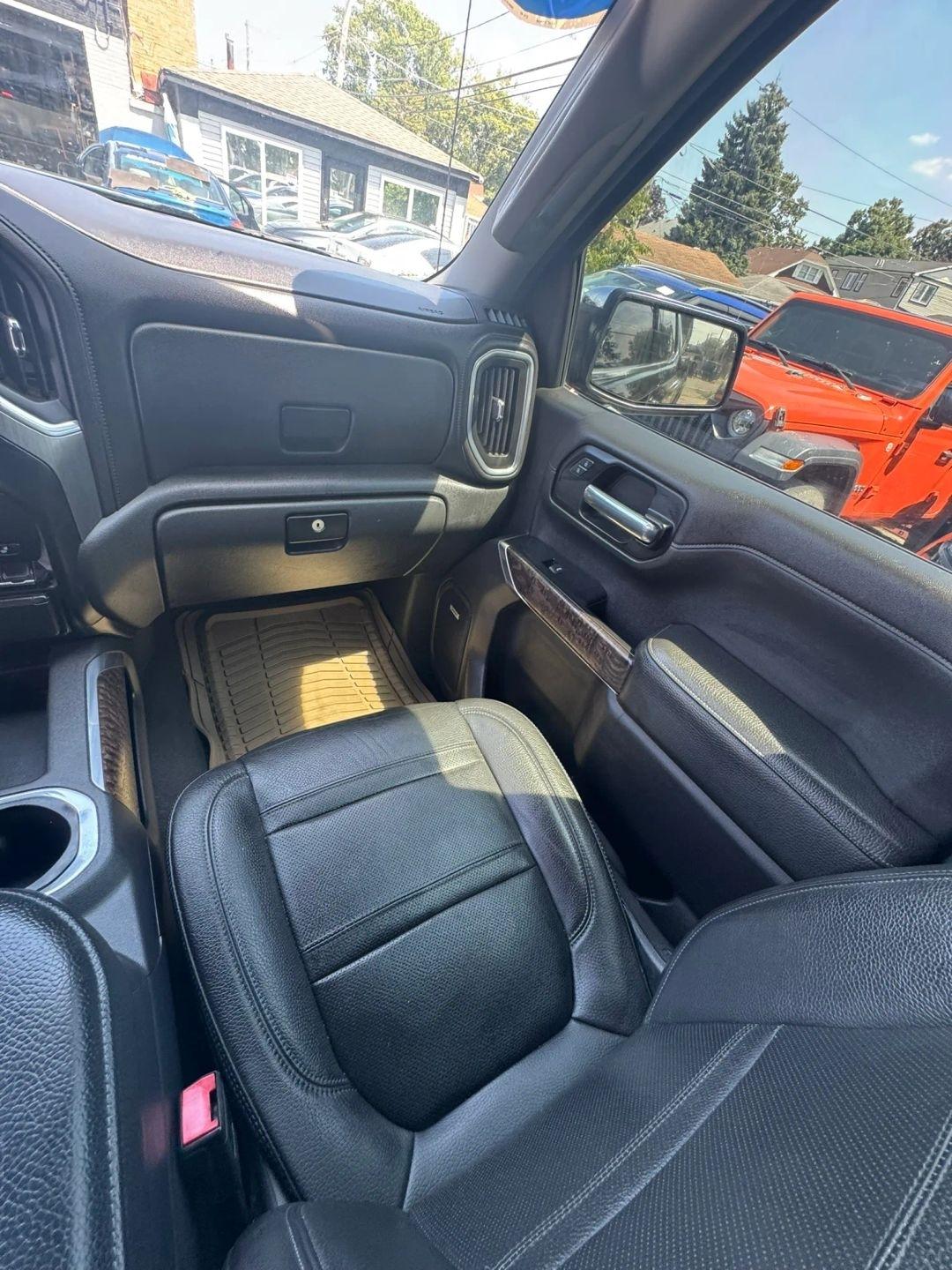 GMC Sierra 1500 4WD Crew Cab 147" Denali 2019
