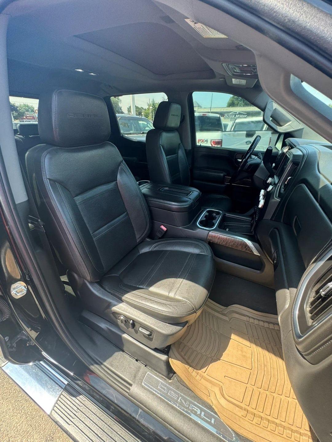 GMC Sierra 1500 4WD Crew Cab 147" Denali 2019