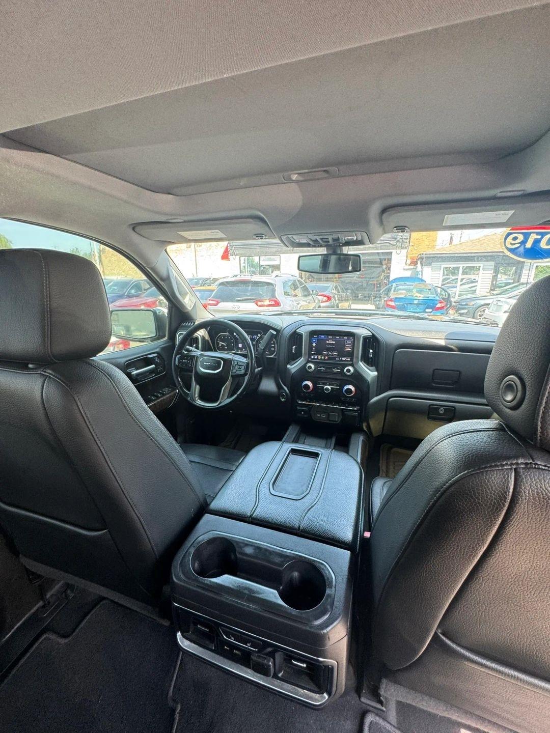 GMC Sierra 1500 4WD Crew Cab 147" Denali 2019