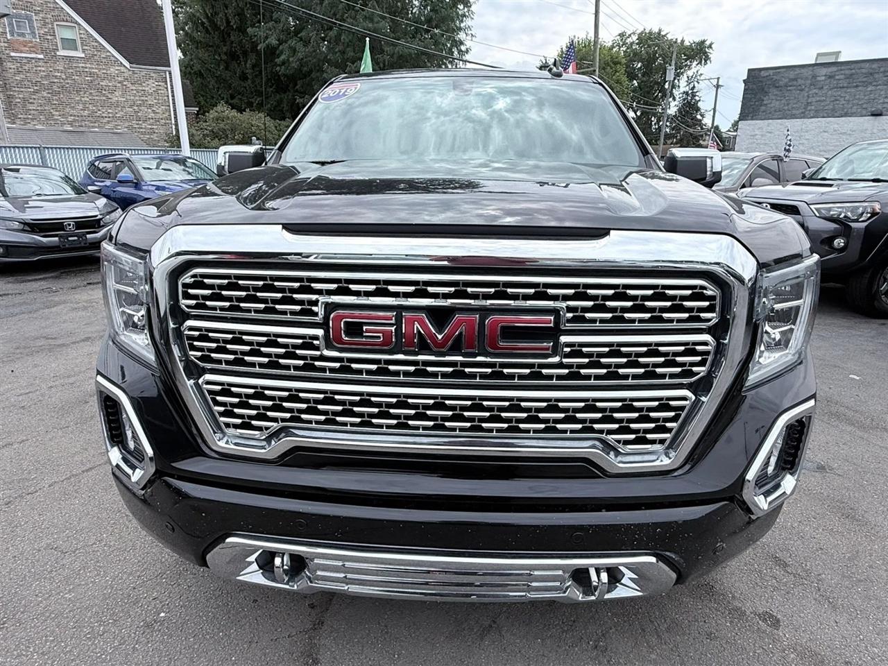 GMC Sierra 1500 4WD Crew Cab 147" Denali 2019