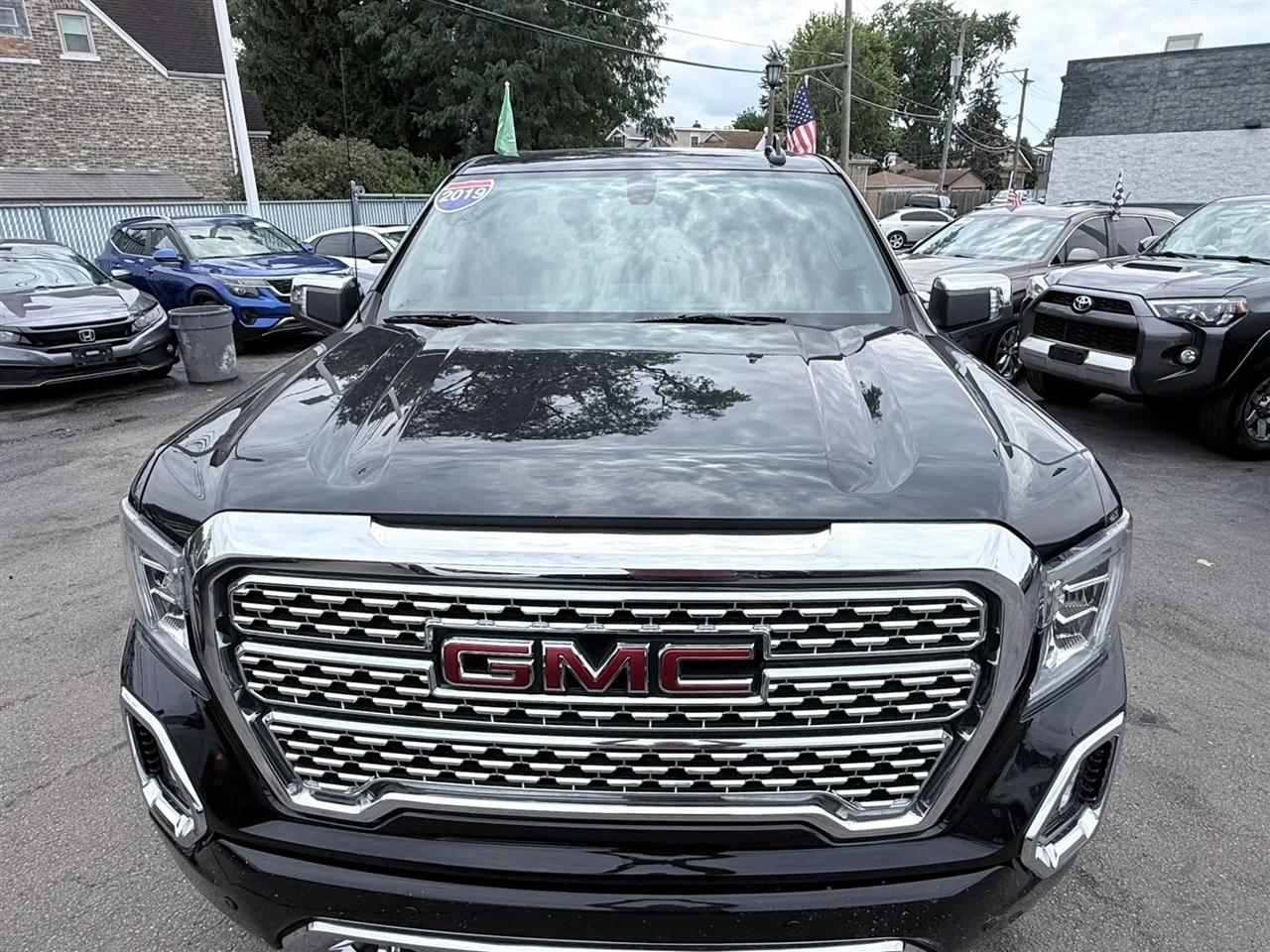 GMC Sierra 1500 4WD Crew Cab 147" Denali 2019