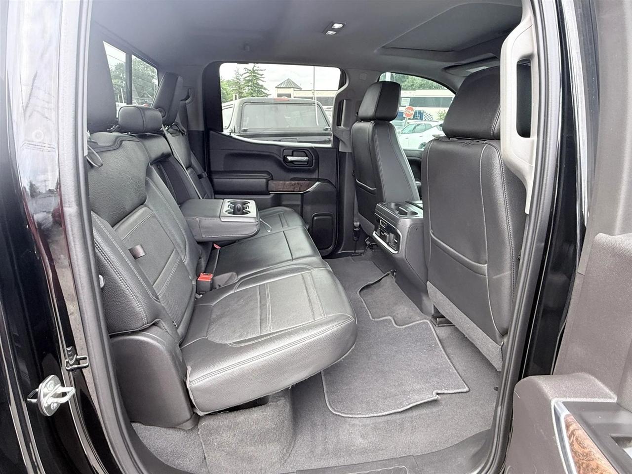GMC Sierra 1500 4WD Crew Cab 147" Denali 2019