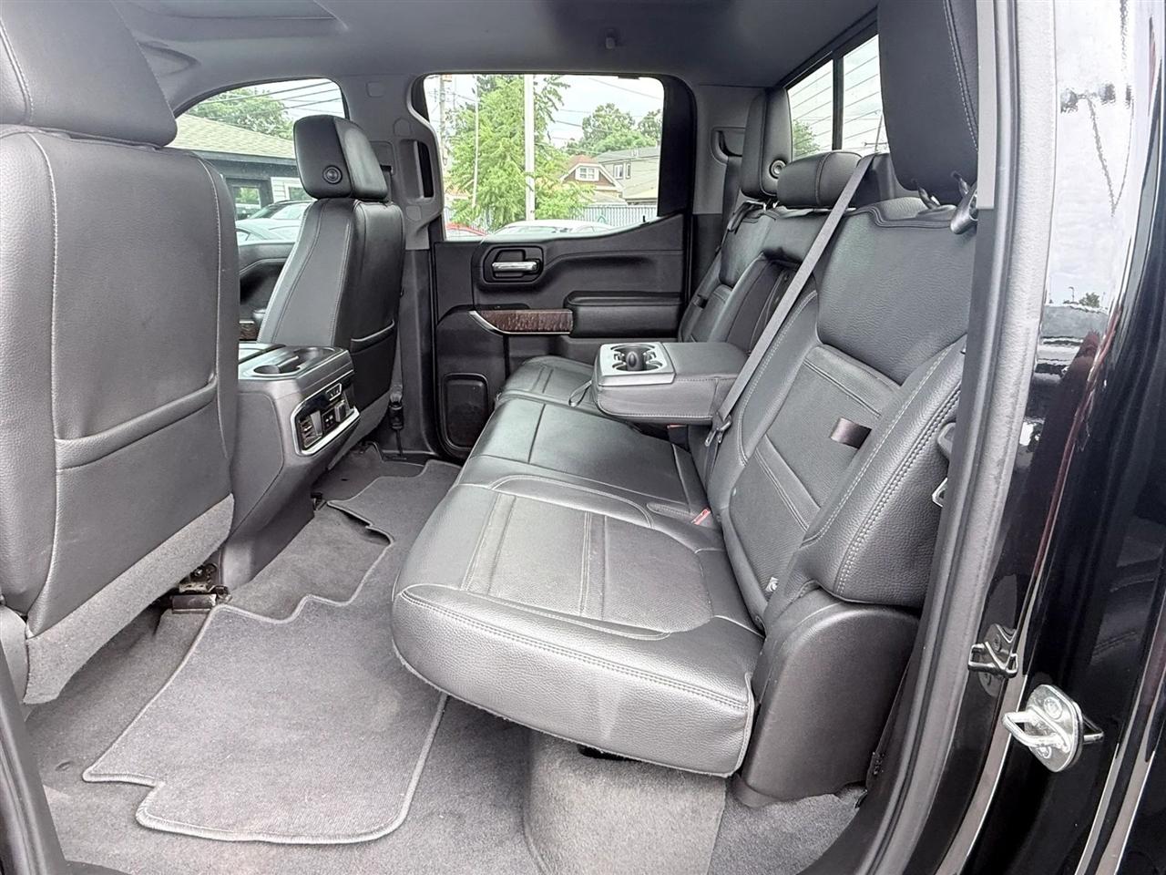 GMC Sierra 1500 4WD Crew Cab 147" Denali 2019