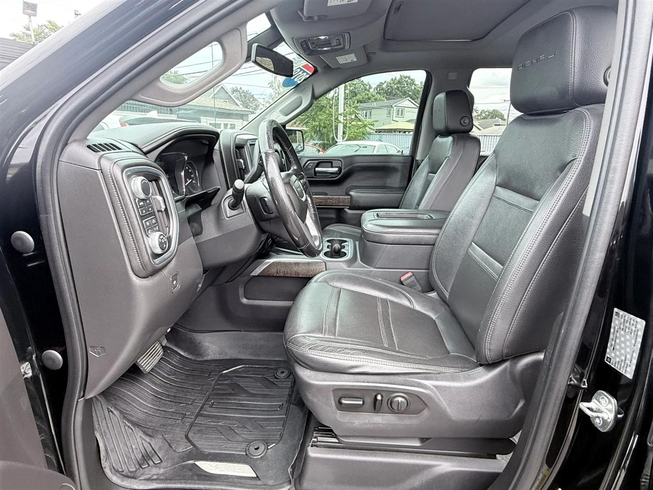 GMC Sierra 1500 4WD Crew Cab 147" Denali 2019