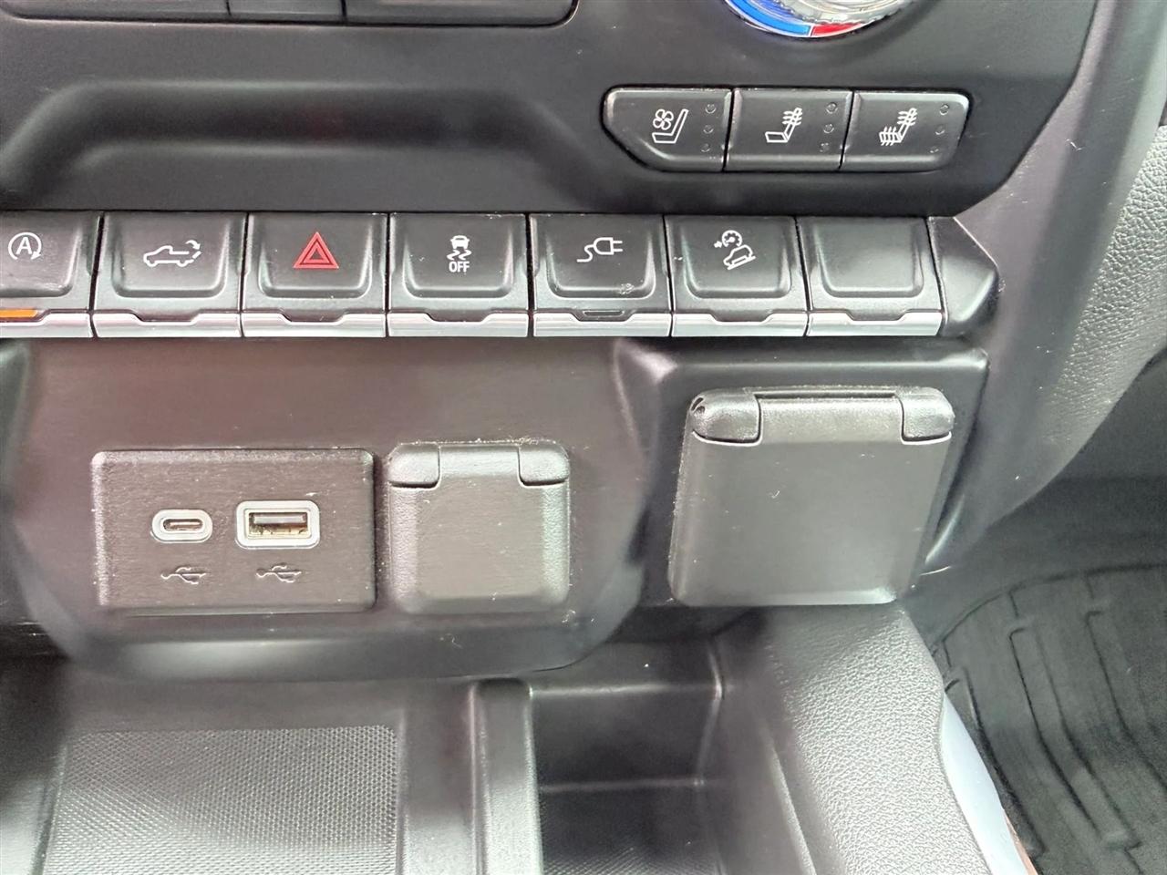 GMC Sierra 1500 4WD Crew Cab 147" Denali 2019