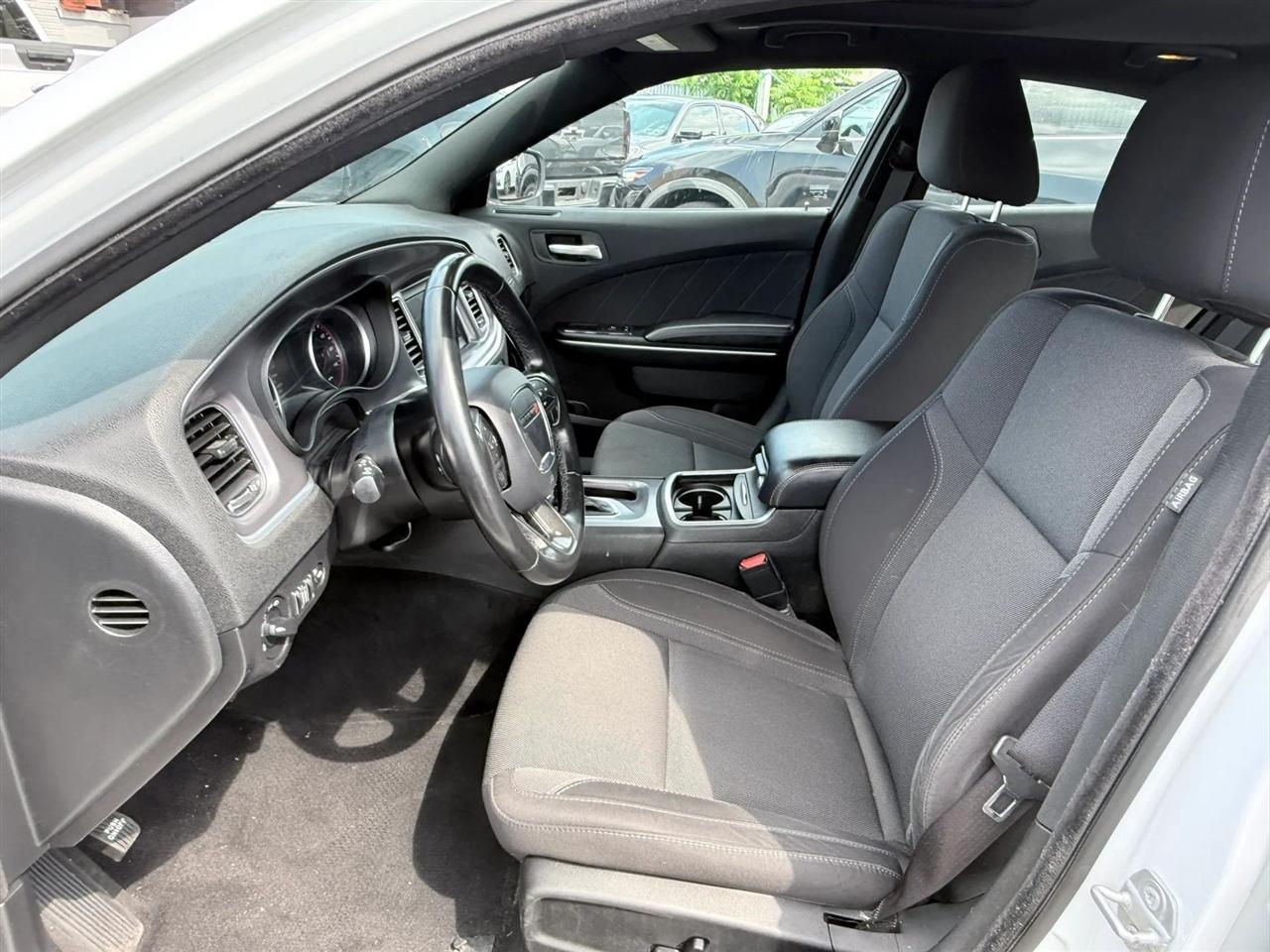 Dodge Charger SXT RWD 2019