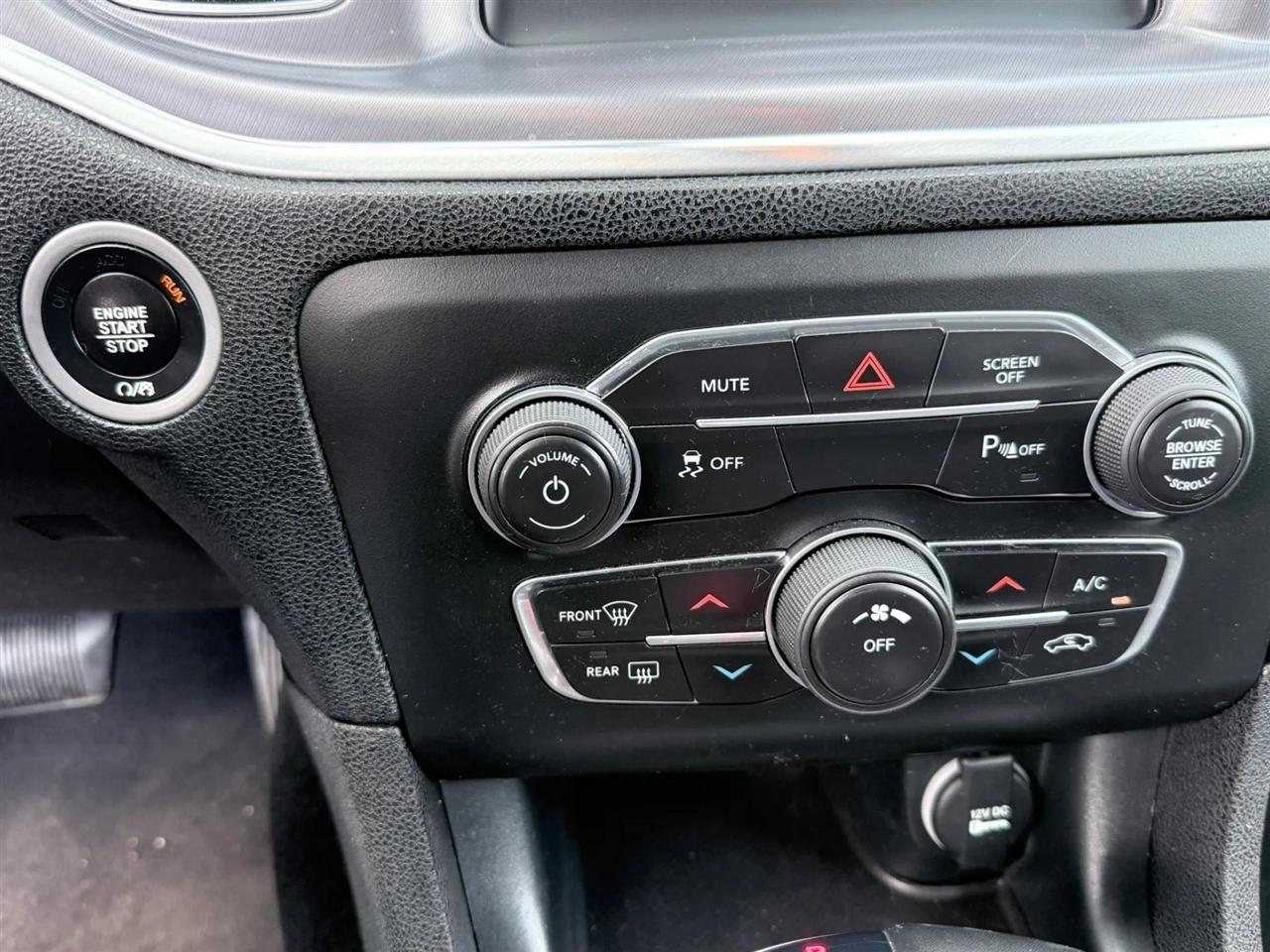 Dodge Charger SXT RWD 2019