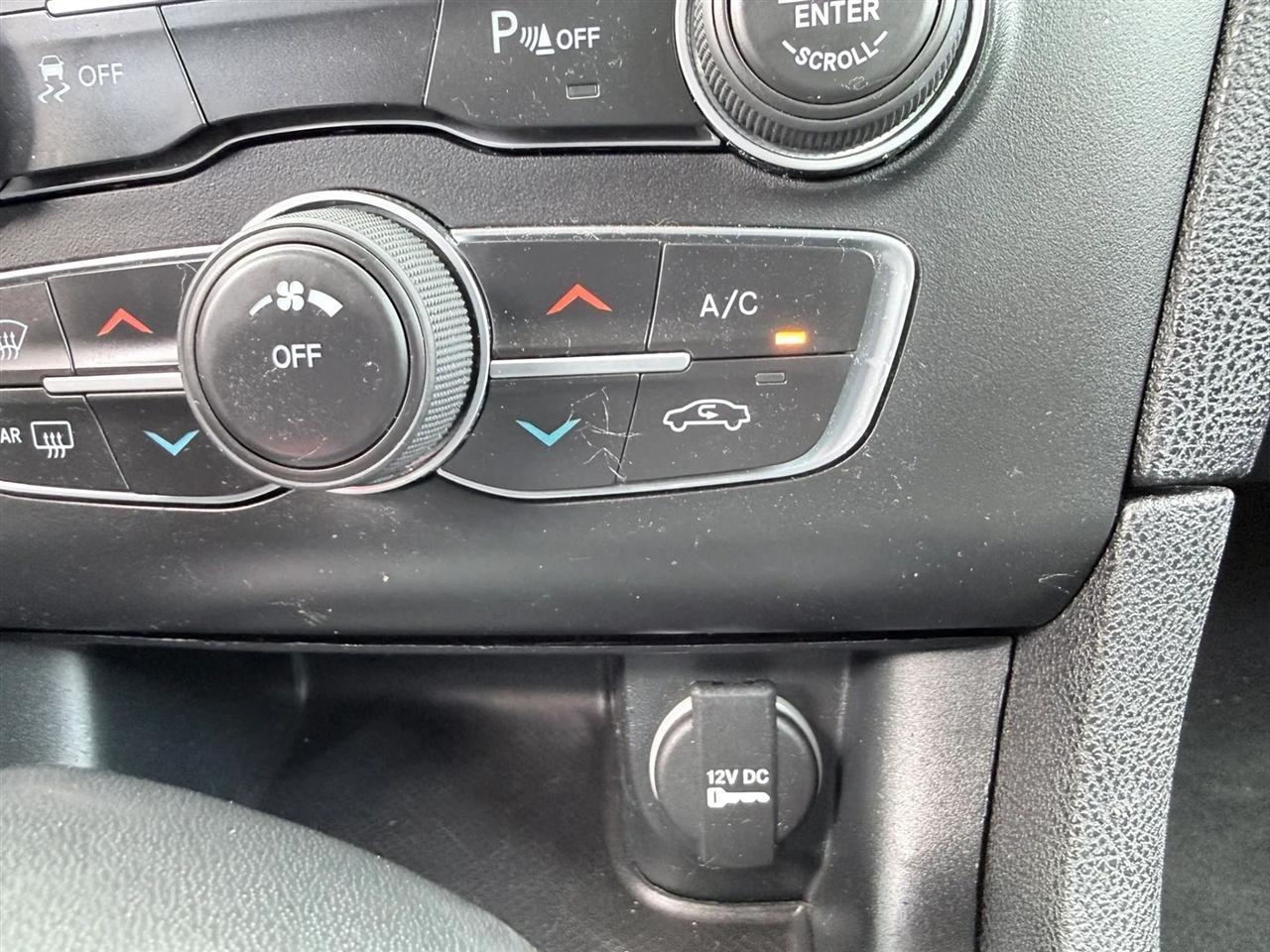 Dodge Charger SXT RWD 2019