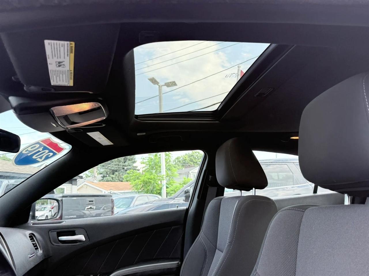 Dodge Charger SXT RWD 2019