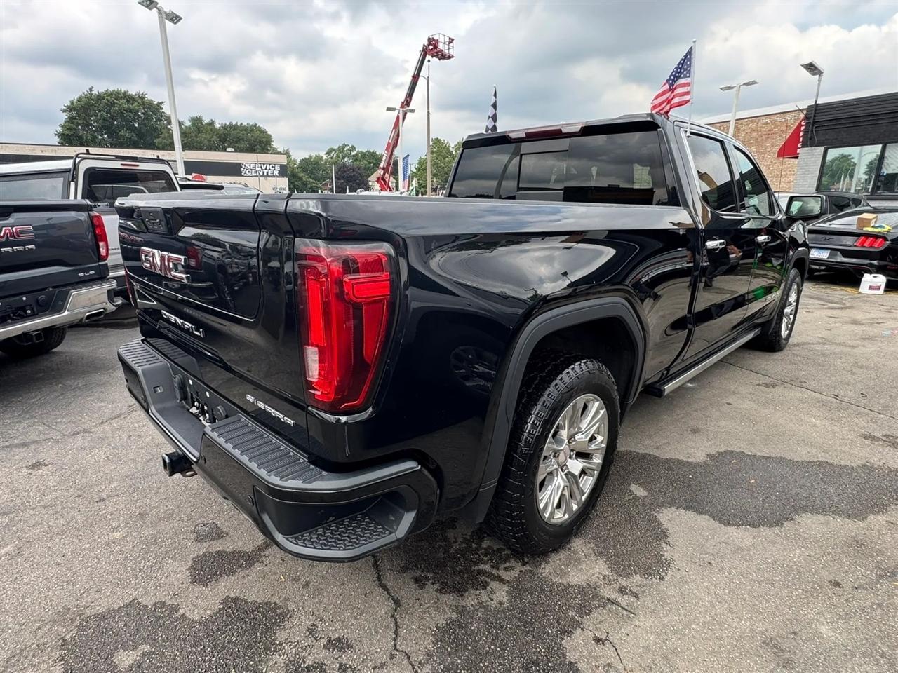 GMC Sierra 1500 4WD Crew Cab 157" Denali 2020